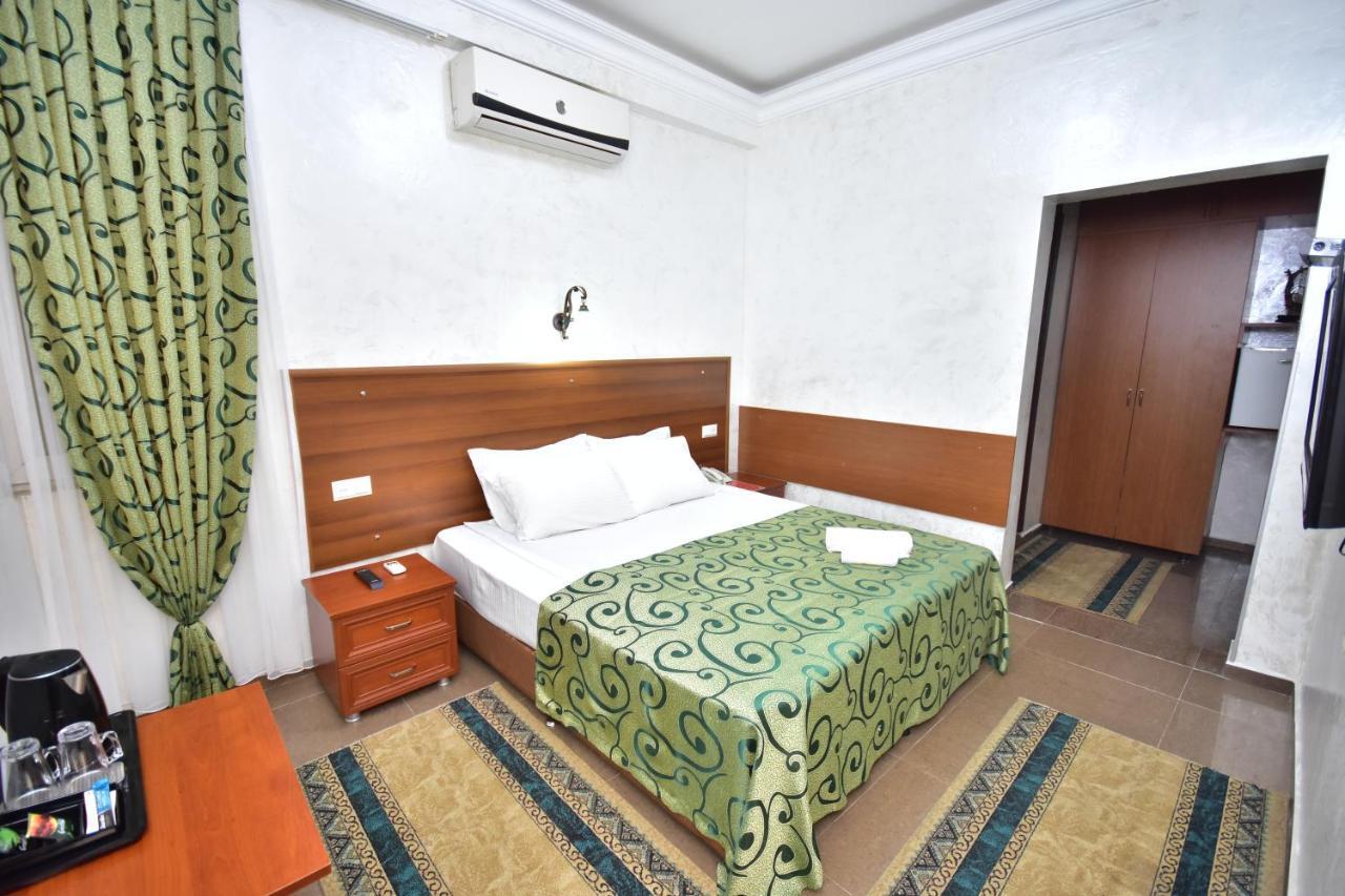Hotel Chao Batumi Exteriör bild
