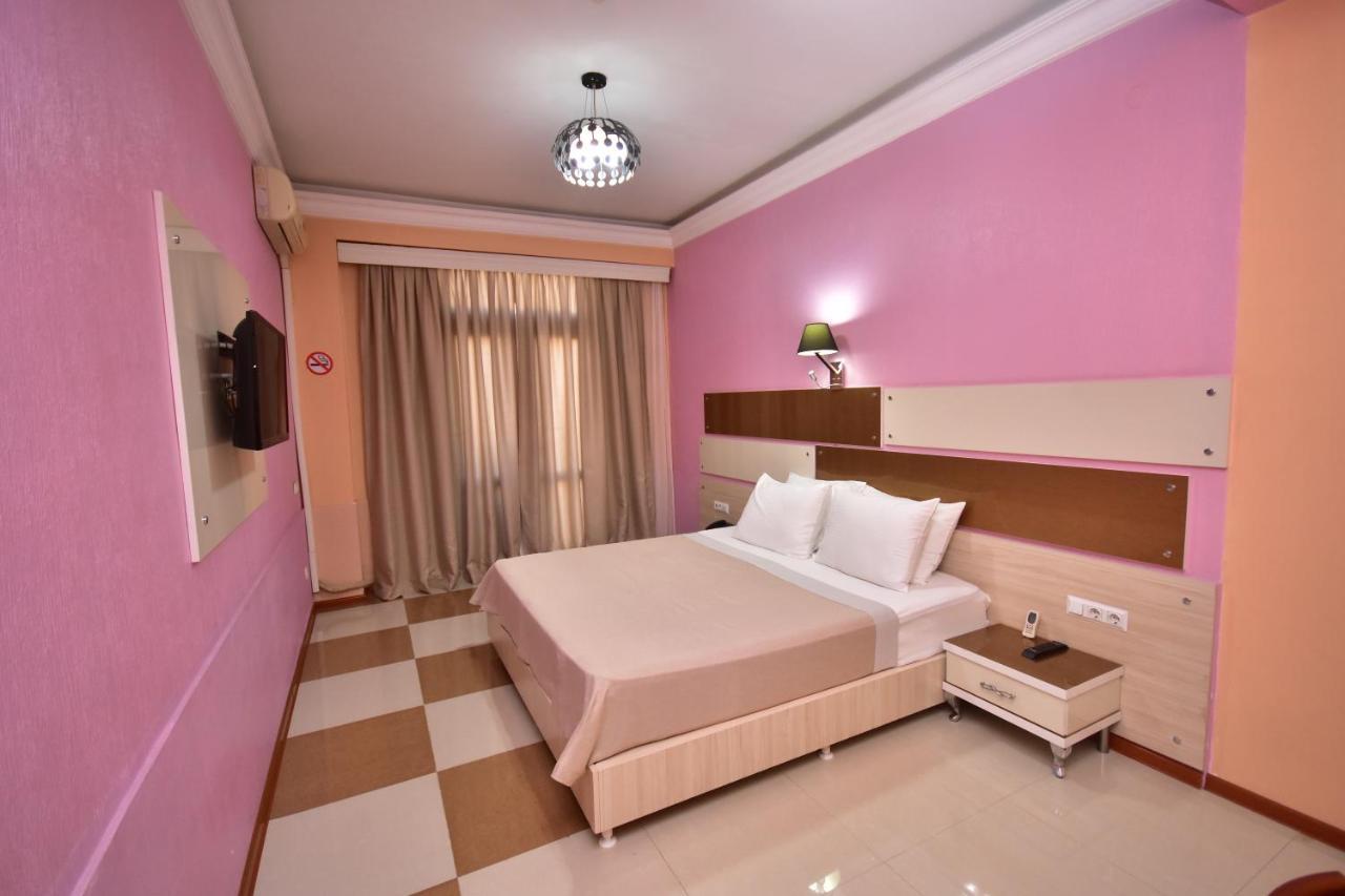 Hotel Chao Batumi Exteriör bild