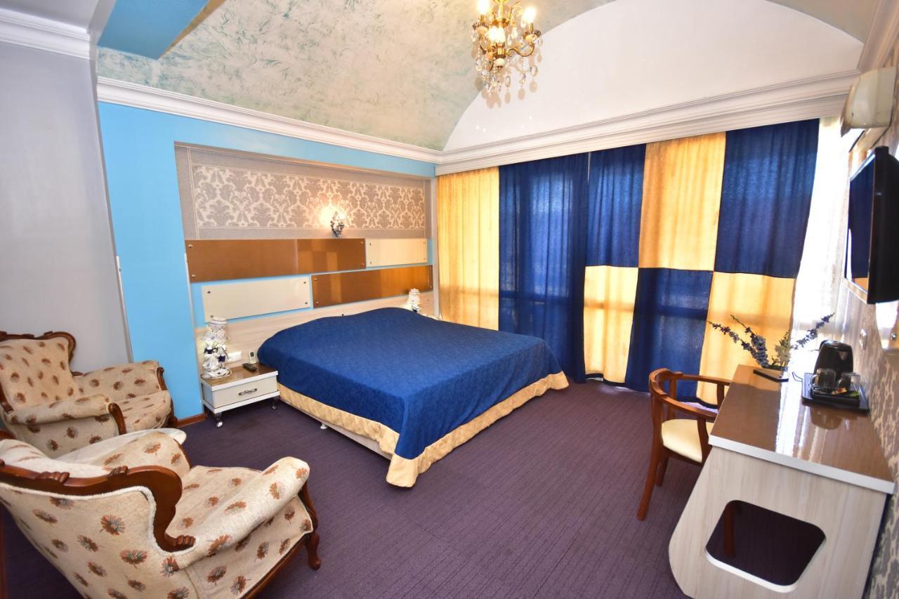 Hotel Chao Batumi Exteriör bild