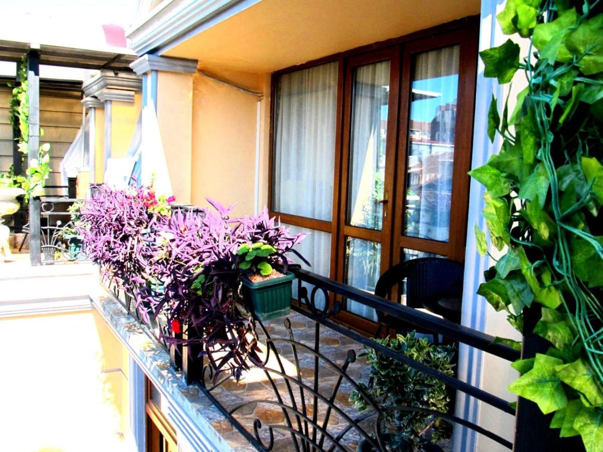 Hotel Chao Batumi Exteriör bild